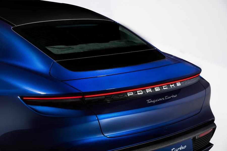  Porsche Taycan Turbo 2019 года  (WW) (фото 10 из 43)